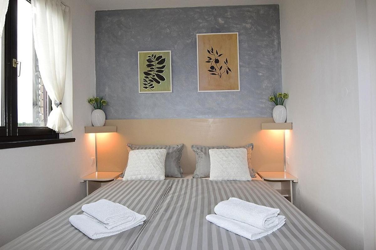 Sole Pula Apartman-Near Beach Exterior photo